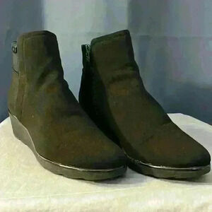 Anne Klein Sport Wedges Size 10!!